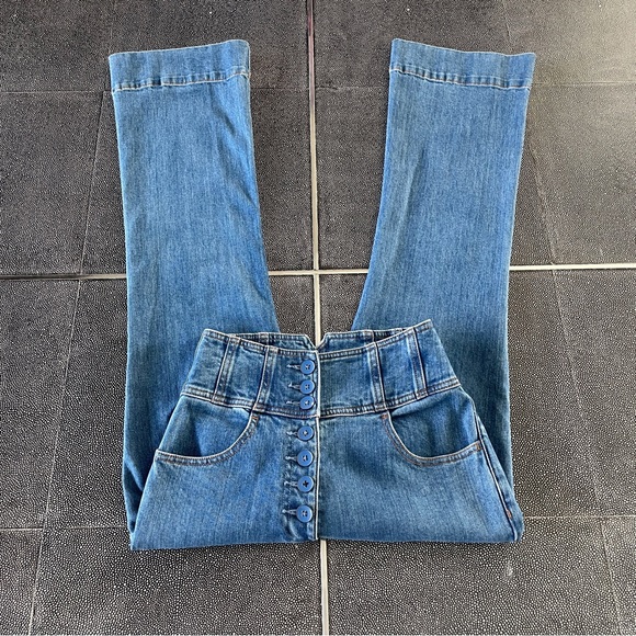 Ulla Johnson Mid Wash Ellis Jean. Size 0 - Picture 14 of 15